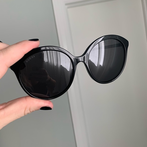 Gucci Sunglasses like new - Picture 4 of 8